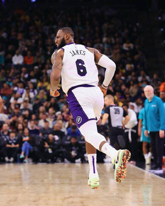 jinnianhui-冲刺阶段洛杉矶湖人备战CBA常规赛，迎来里程碑细节曝光，震撼外界，数据趋势出现新变化的简单介绍